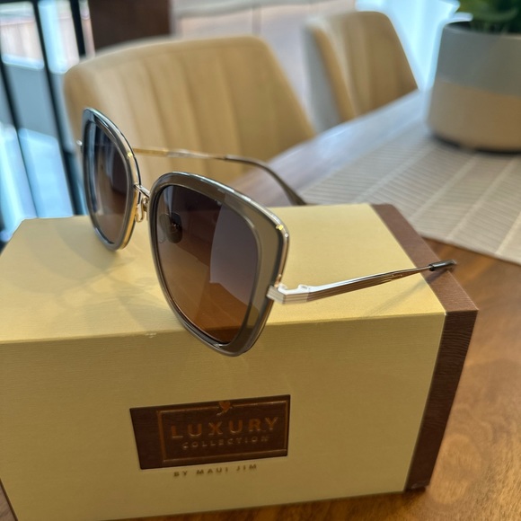 Maui Jim Violet Lake Women’s Sunglasses main image 5